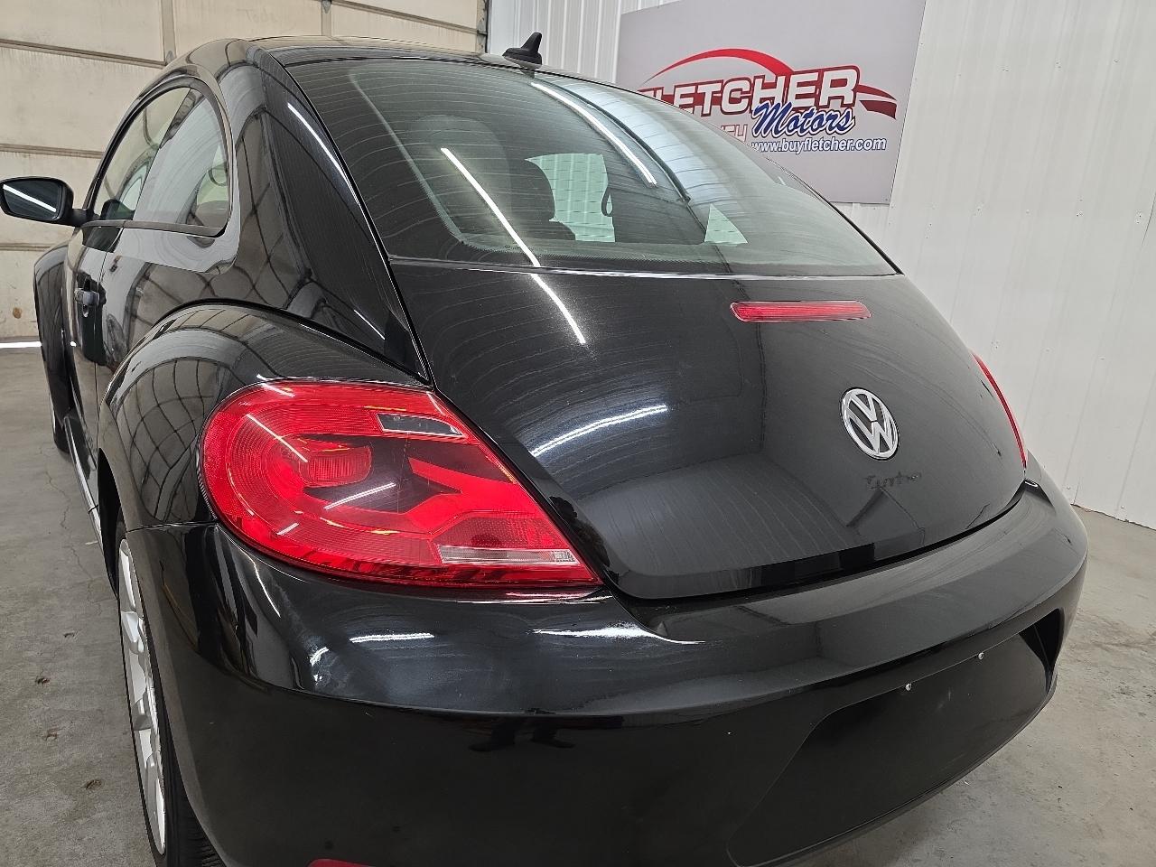 Volkswagen Beetle 2dr Cpe Auto 2.5L 2012