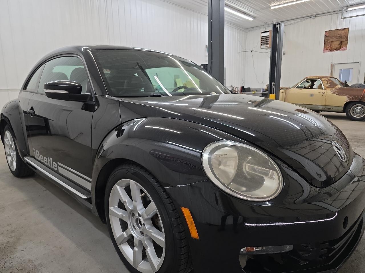 Volkswagen Beetle 2dr Cpe Auto 2.5L 2012