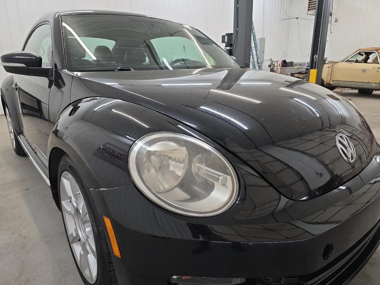 Volkswagen Beetle 2dr Cpe Auto 2.5L 2012