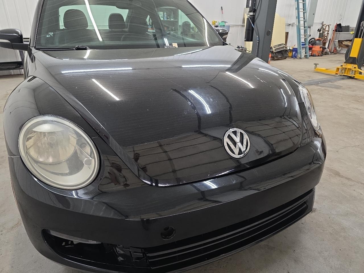 Volkswagen Beetle 2dr Cpe Auto 2.5L 2012