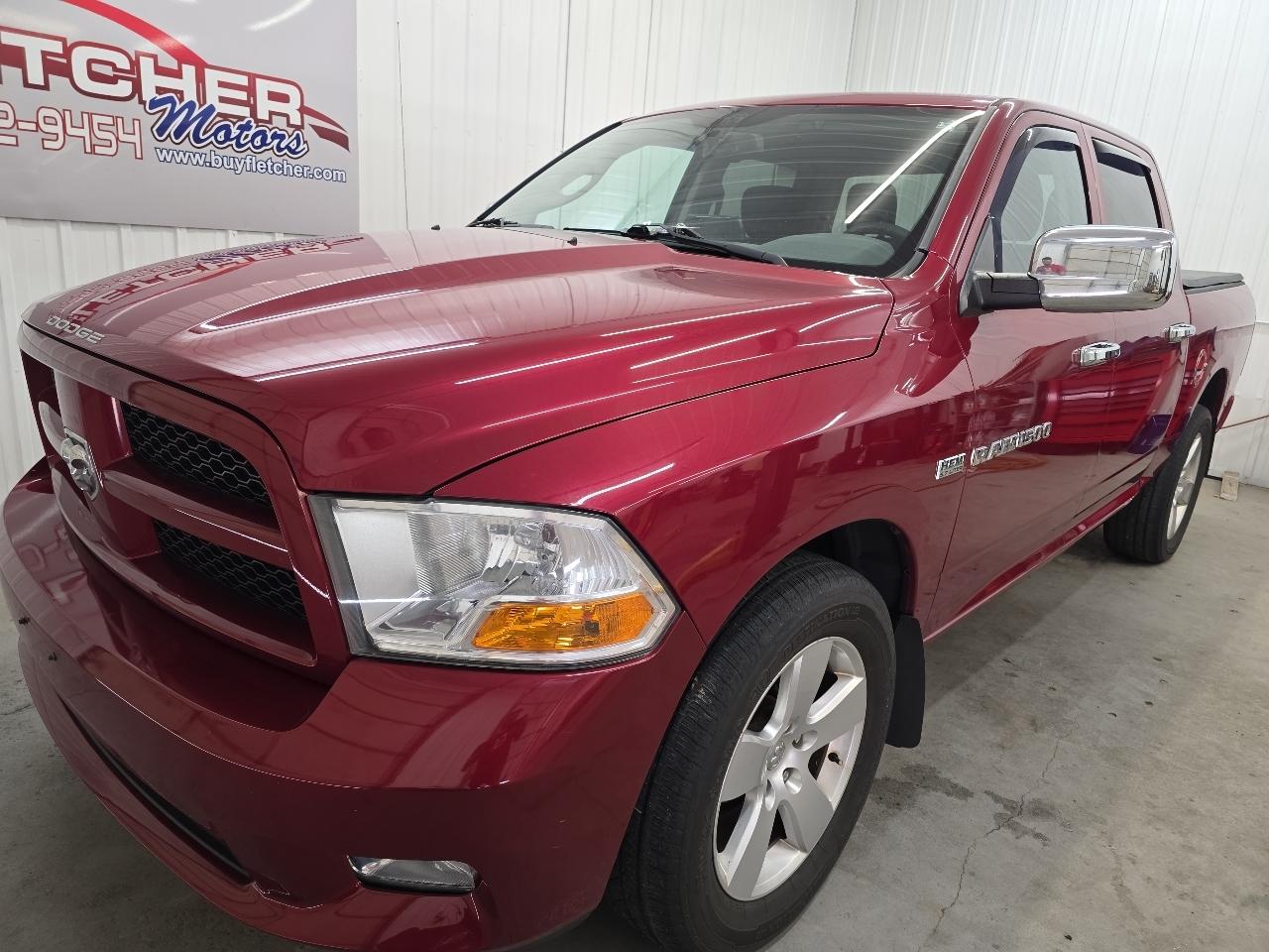 RAM 1500 4WD Crew Cab 140.5" Express 2012