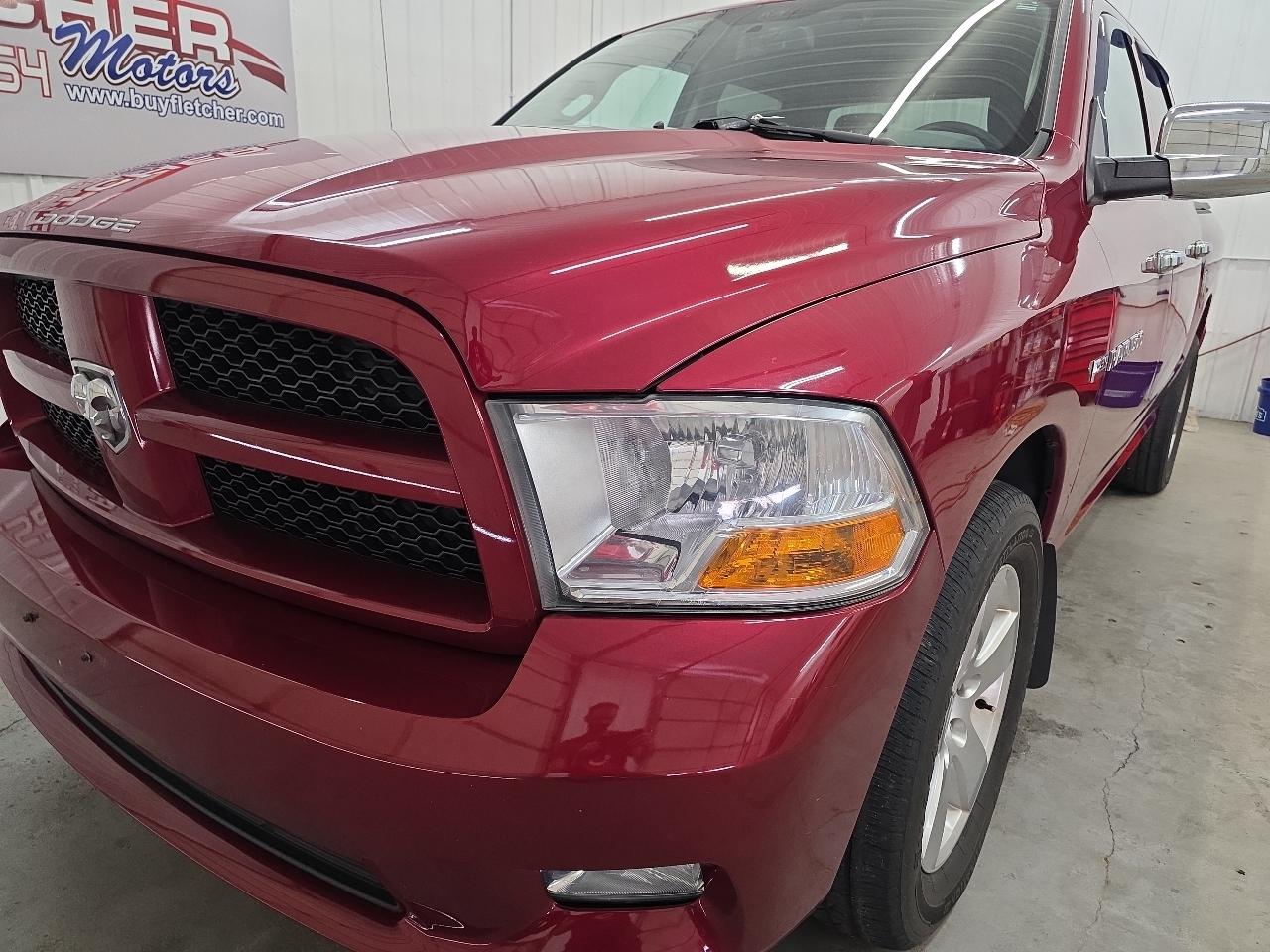 RAM 1500 4WD Crew Cab 140.5" Express 2012