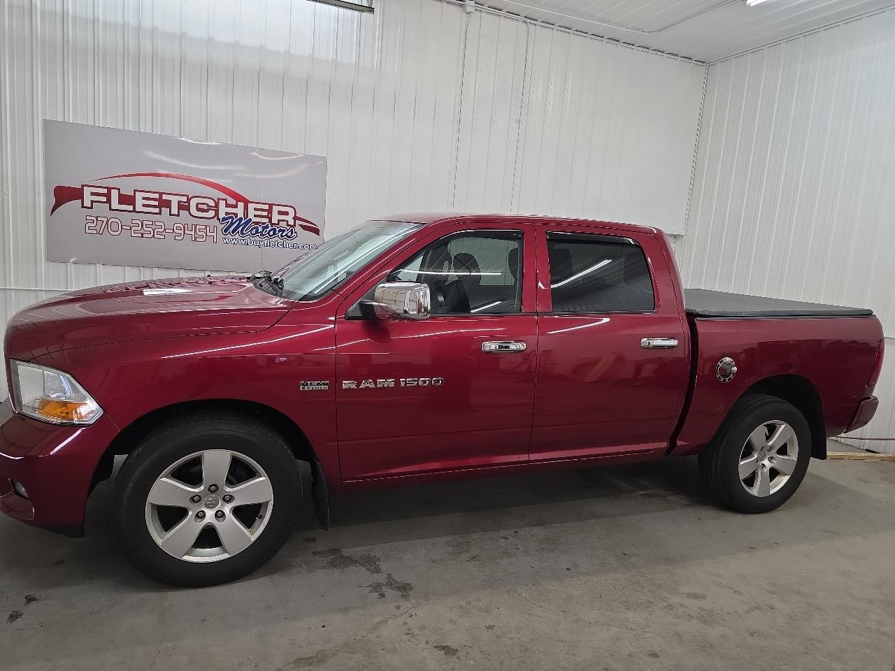 RAM 1500 4WD Crew Cab 140.5" Express 2012