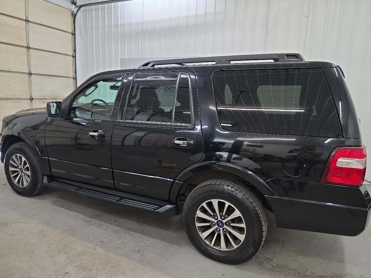 Ford Expedition 4WD 4dr XLT 2016