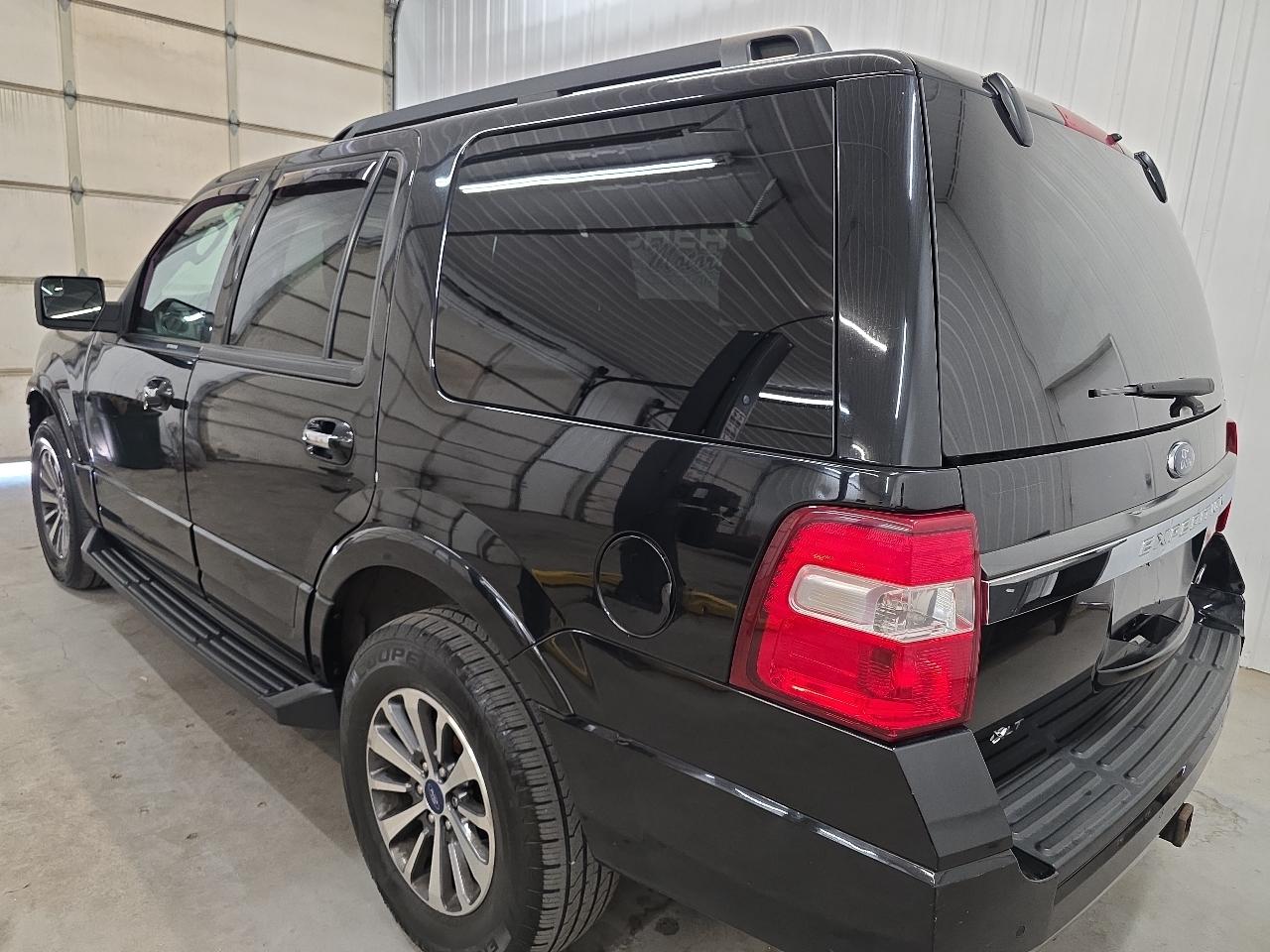 Ford Expedition 4WD 4dr XLT 2016