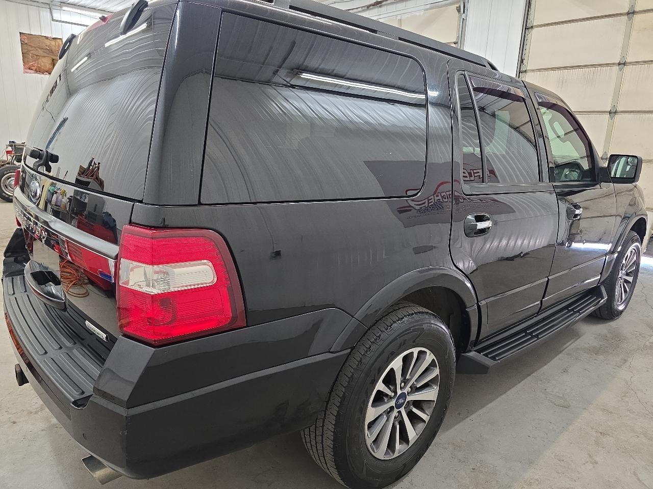 Ford Expedition 4WD 4dr XLT 2016