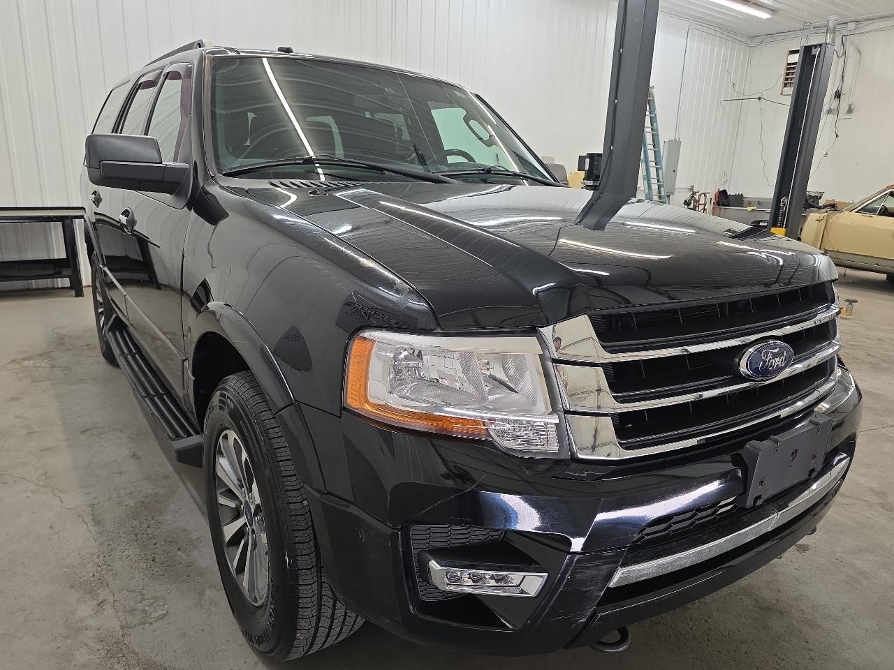 Ford Expedition 4WD 4dr XLT 2016