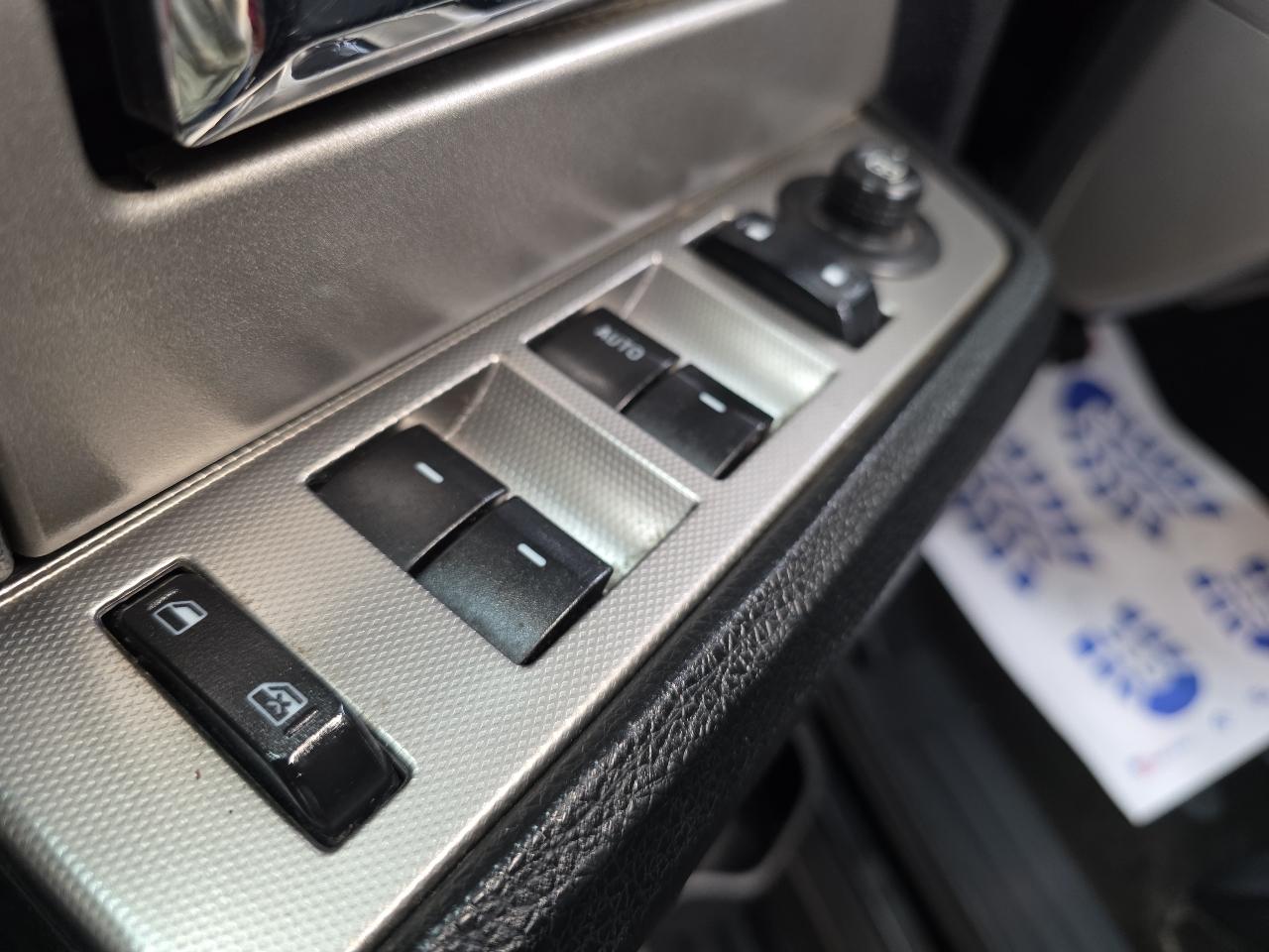 Ford Expedition 4WD 4dr XLT 2016