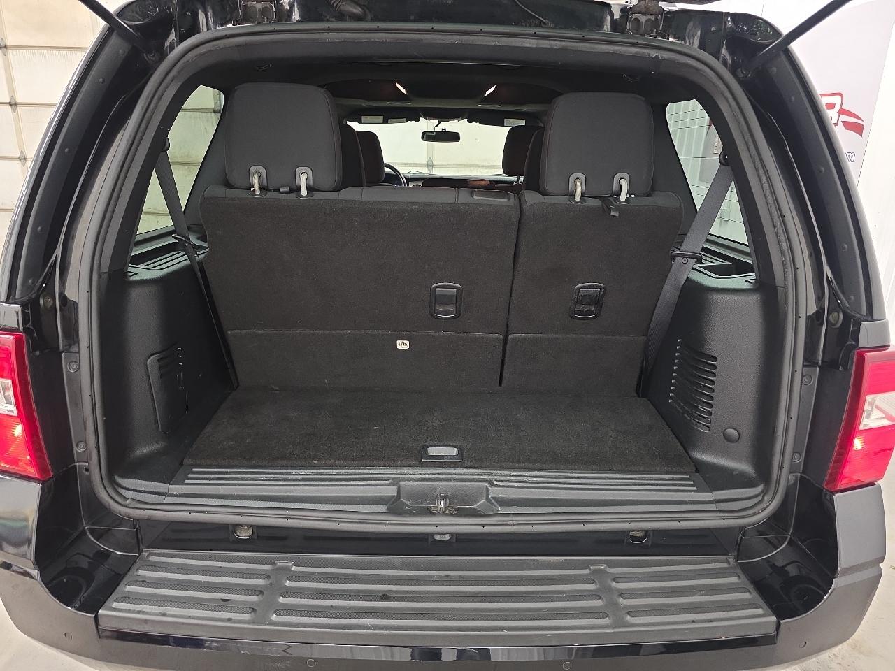 Ford Expedition 4WD 4dr XLT 2016