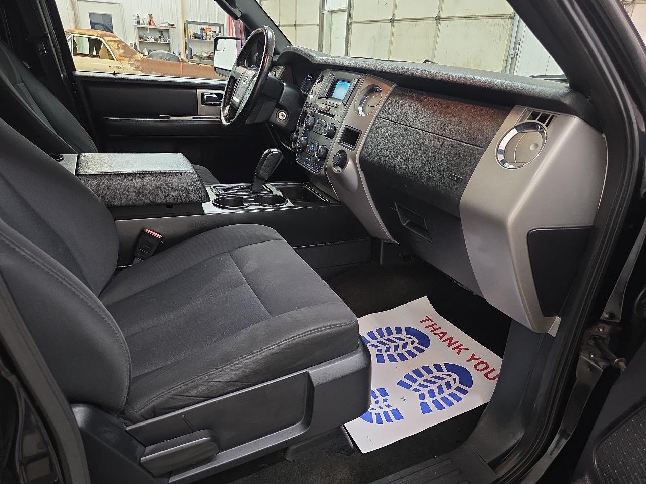 Ford Expedition 4WD 4dr XLT 2016