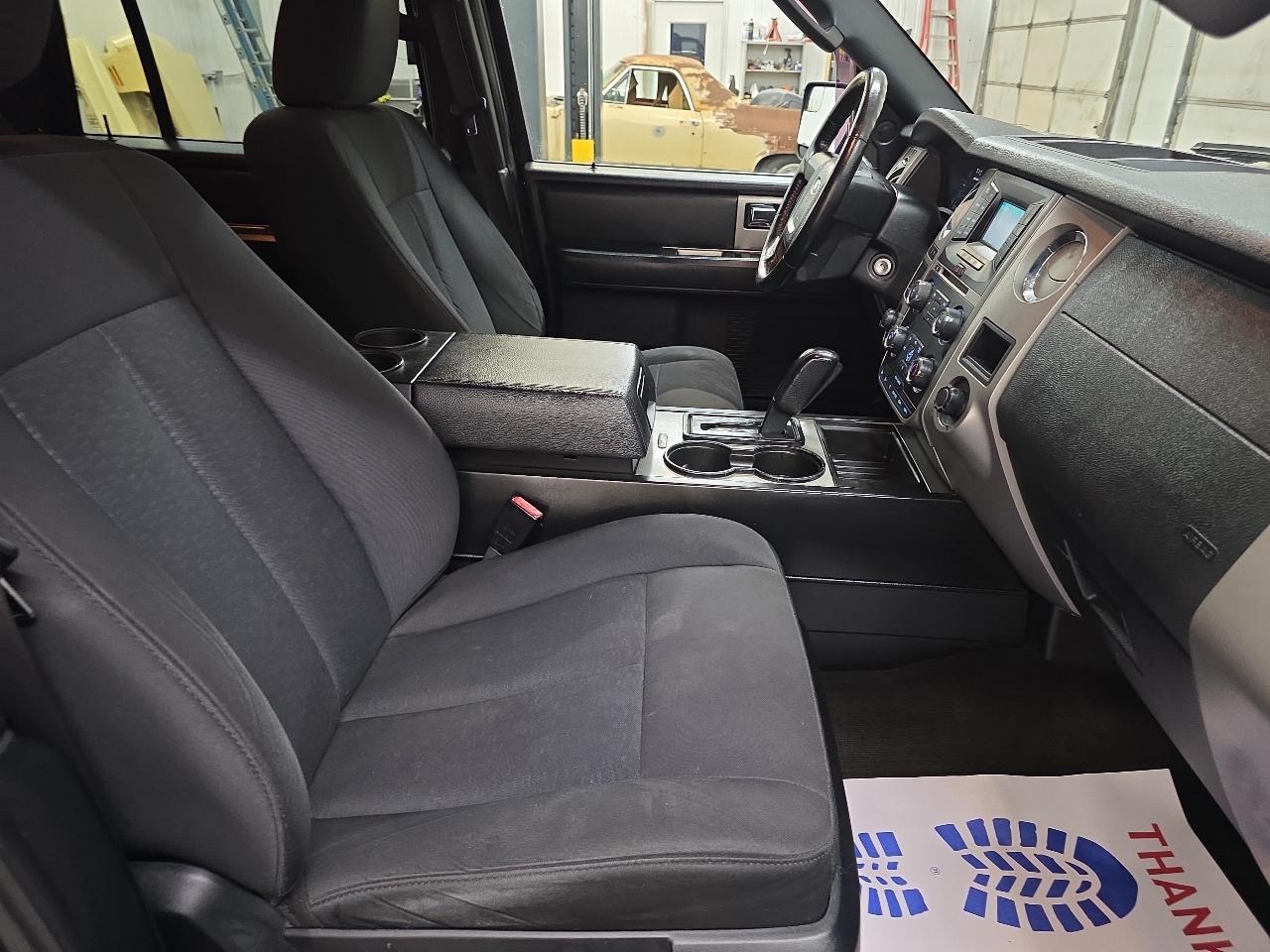 Ford Expedition 4WD 4dr XLT 2016