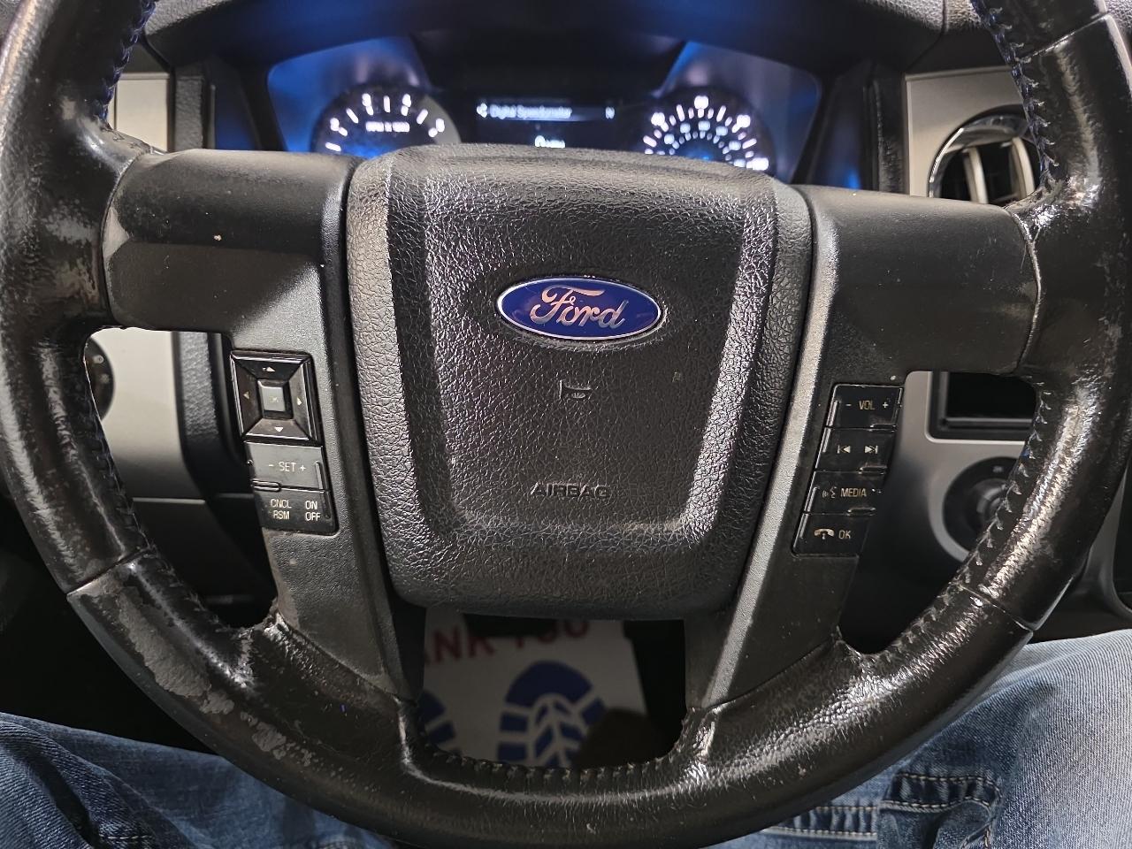 Ford Expedition 4WD 4dr XLT 2016