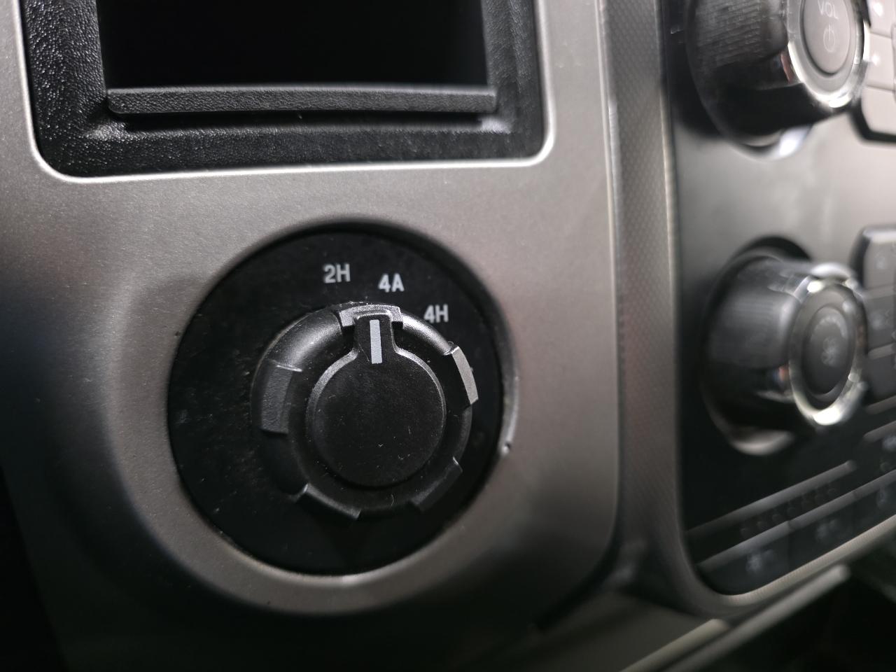 Ford Expedition 4WD 4dr XLT 2016