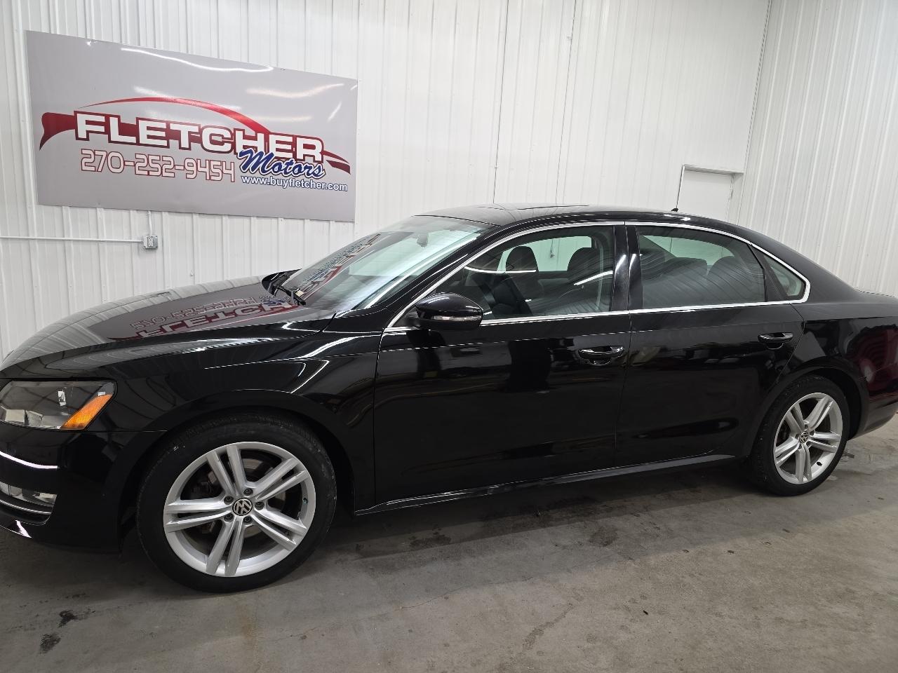 Volkswagen Passat 4dr Sdn 3.6L V6 DSG SE w/Sunroof 2012