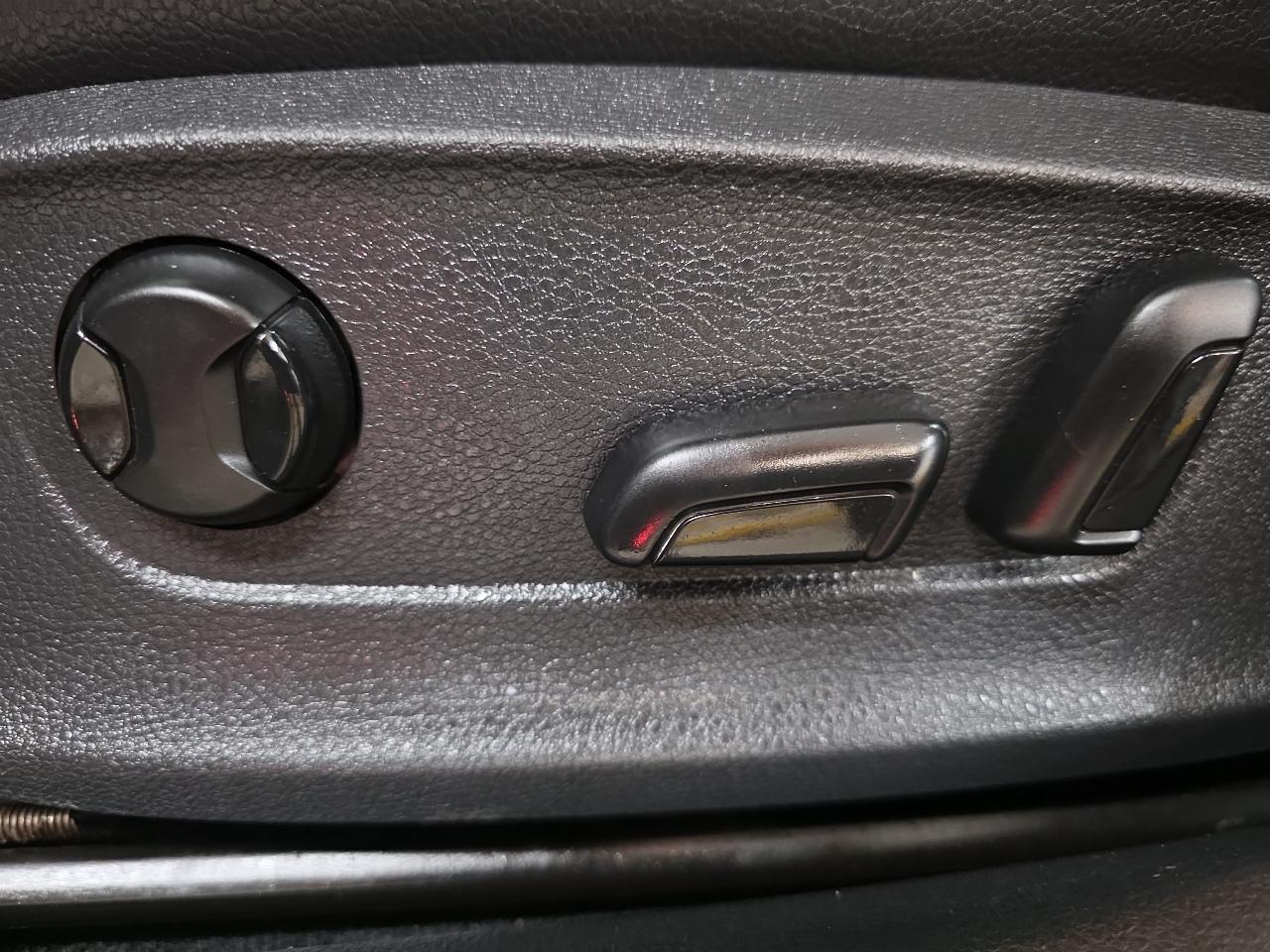 Volkswagen Passat 4dr Sdn 3.6L V6 DSG SE w/Sunroof 2012