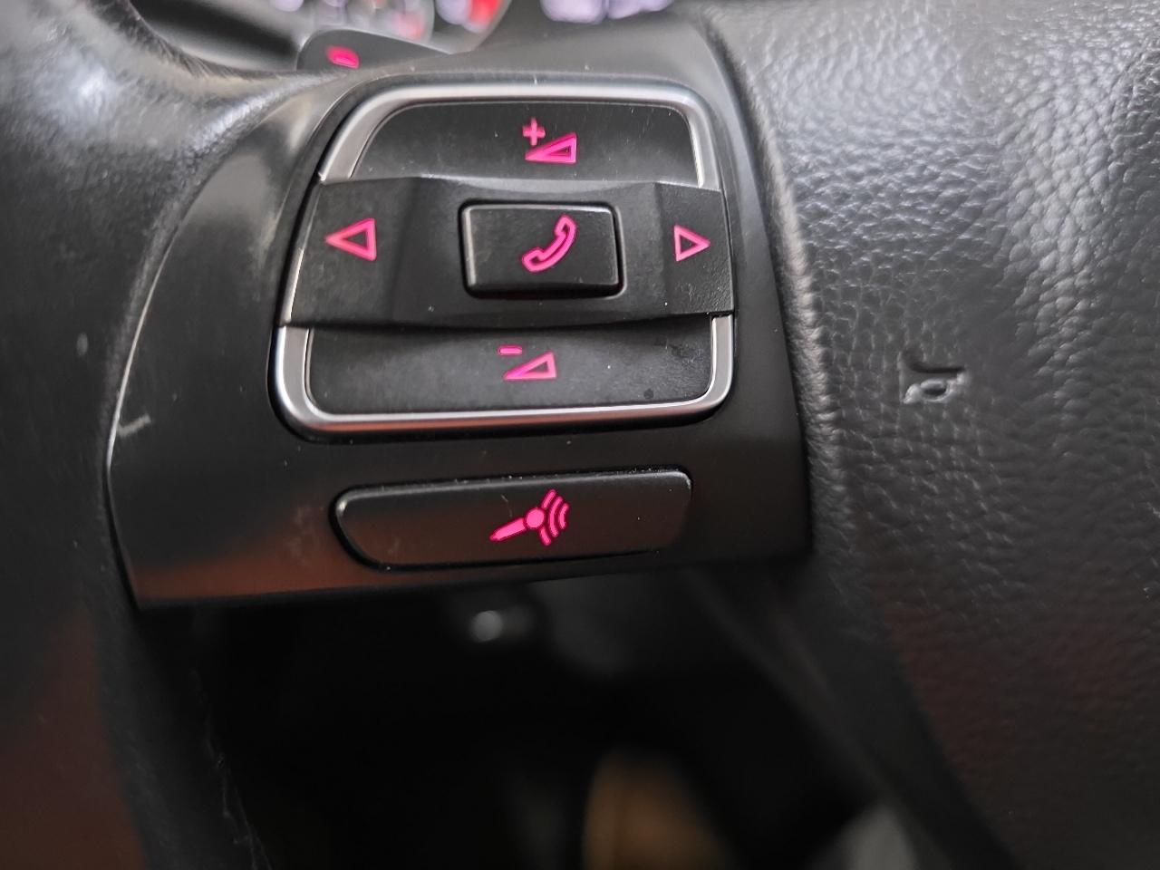 Volkswagen Passat 4dr Sdn 3.6L V6 DSG SE w/Sunroof 2012