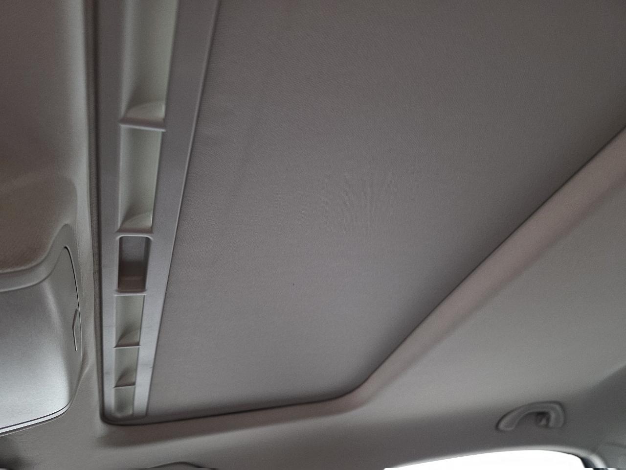 Volkswagen Passat 4dr Sdn 3.6L V6 DSG SE w/Sunroof 2012