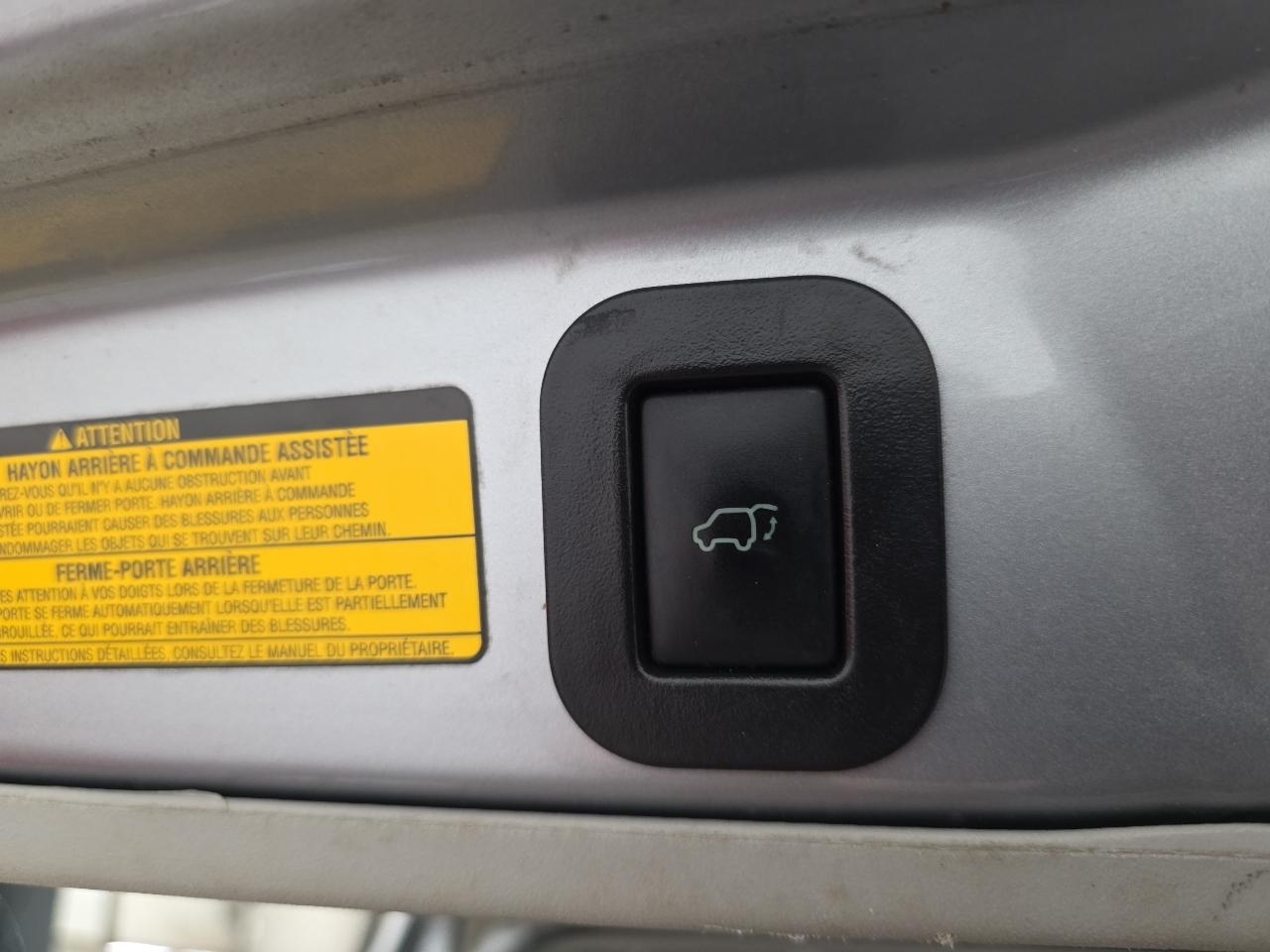 Toyota Sienna 5dr 7-Pass Van V6 XLE AAS FWD (Natl) 2014