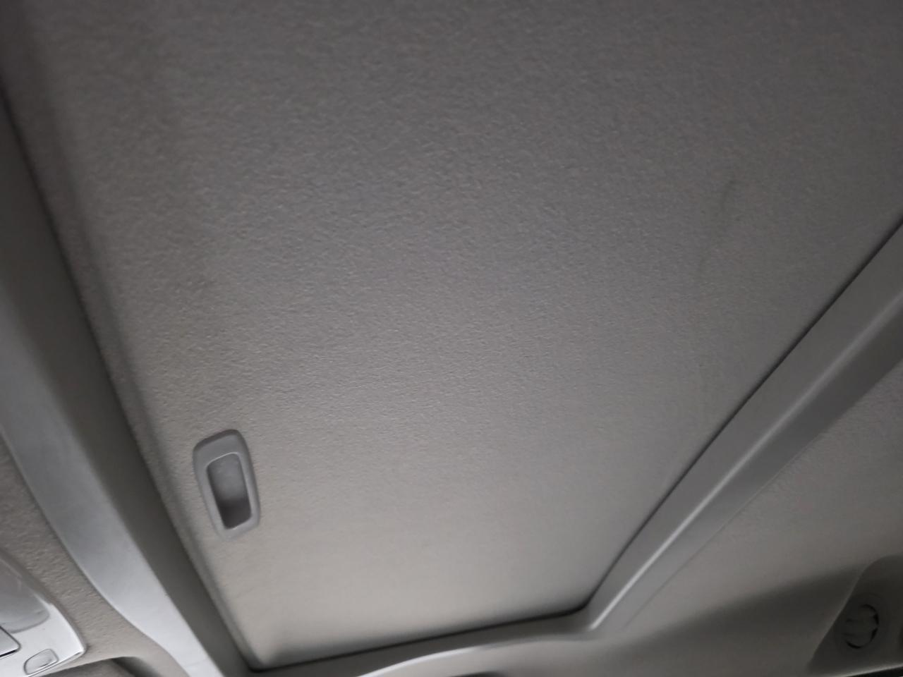 Toyota Sienna 5dr 7-Pass Van V6 XLE AAS FWD (Natl) 2014