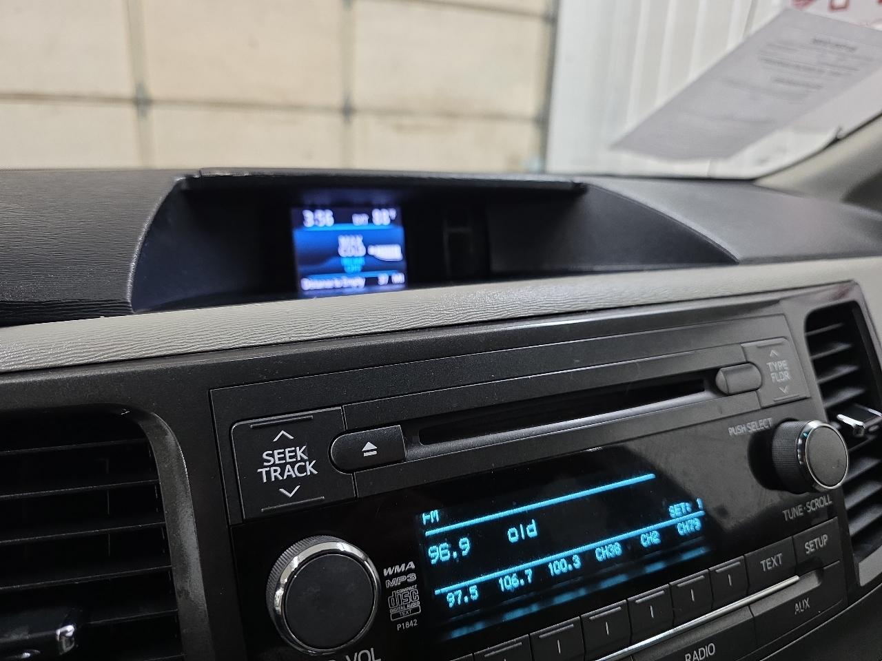 Toyota Sienna 5dr 7-Pass Van V6 XLE AAS FWD (Natl) 2014