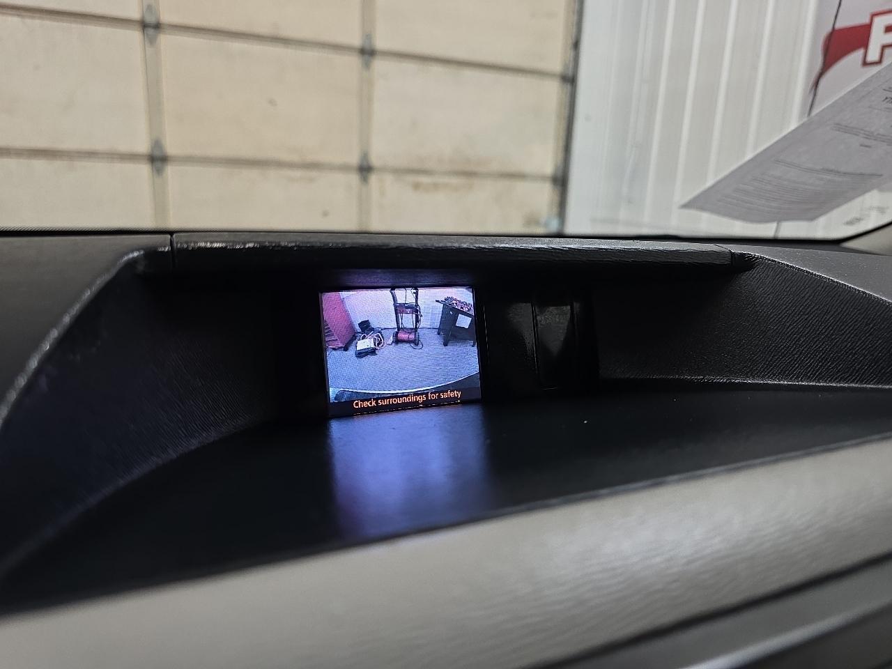 Toyota Sienna 5dr 7-Pass Van V6 XLE AAS FWD (Natl) 2014