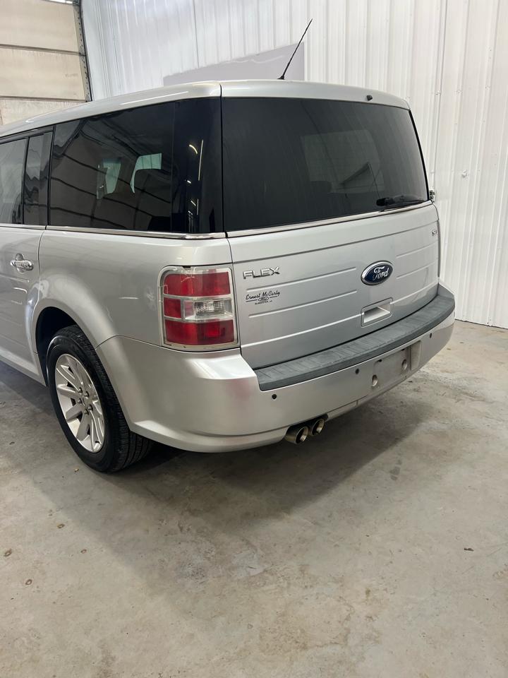 Ford Flex 4dr SEL FWD 2011