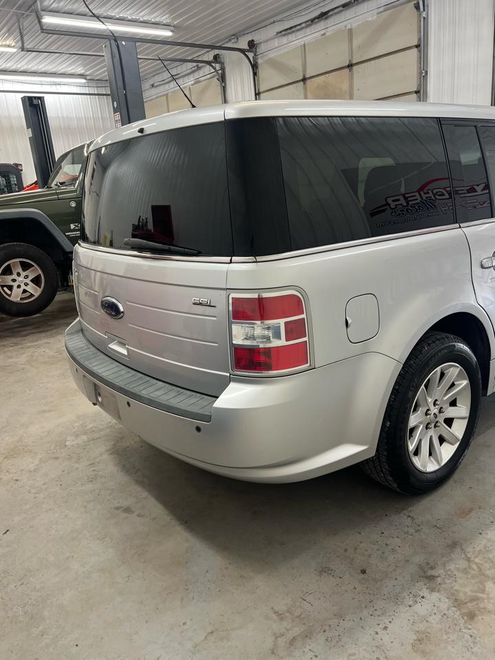Ford Flex 4dr SEL FWD 2011