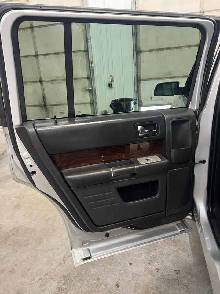Ford Flex 4dr SEL FWD 2011
