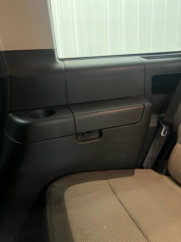 Ford Flex 4dr SEL FWD 2011