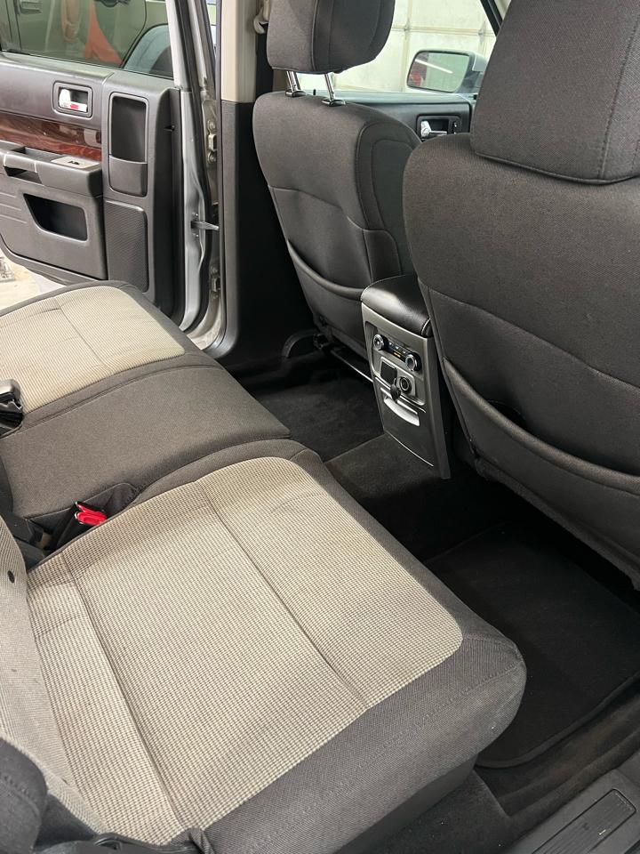 Ford Flex 4dr SEL FWD 2011