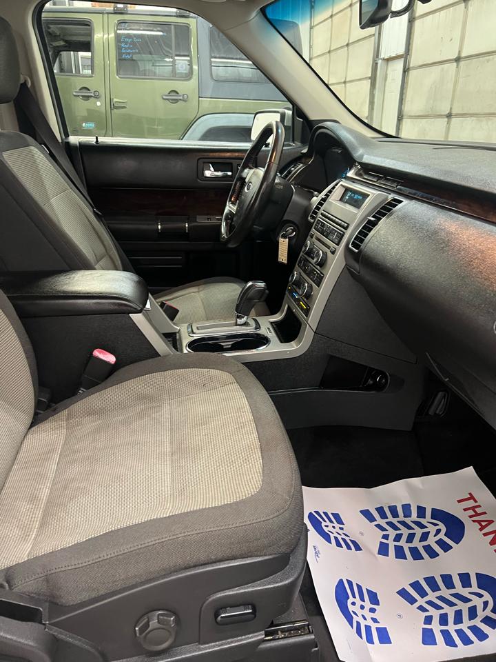 Ford Flex 4dr SEL FWD 2011