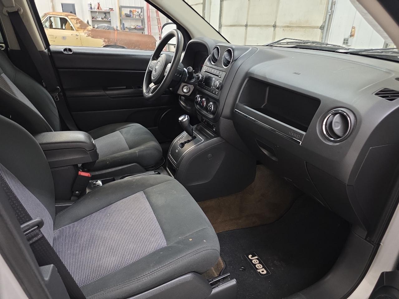 Jeep Compass 4WD 4dr Sport 2013