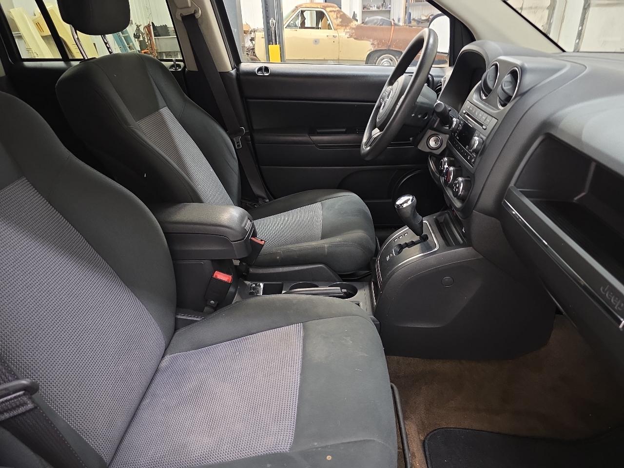 Jeep Compass 4WD 4dr Sport 2013