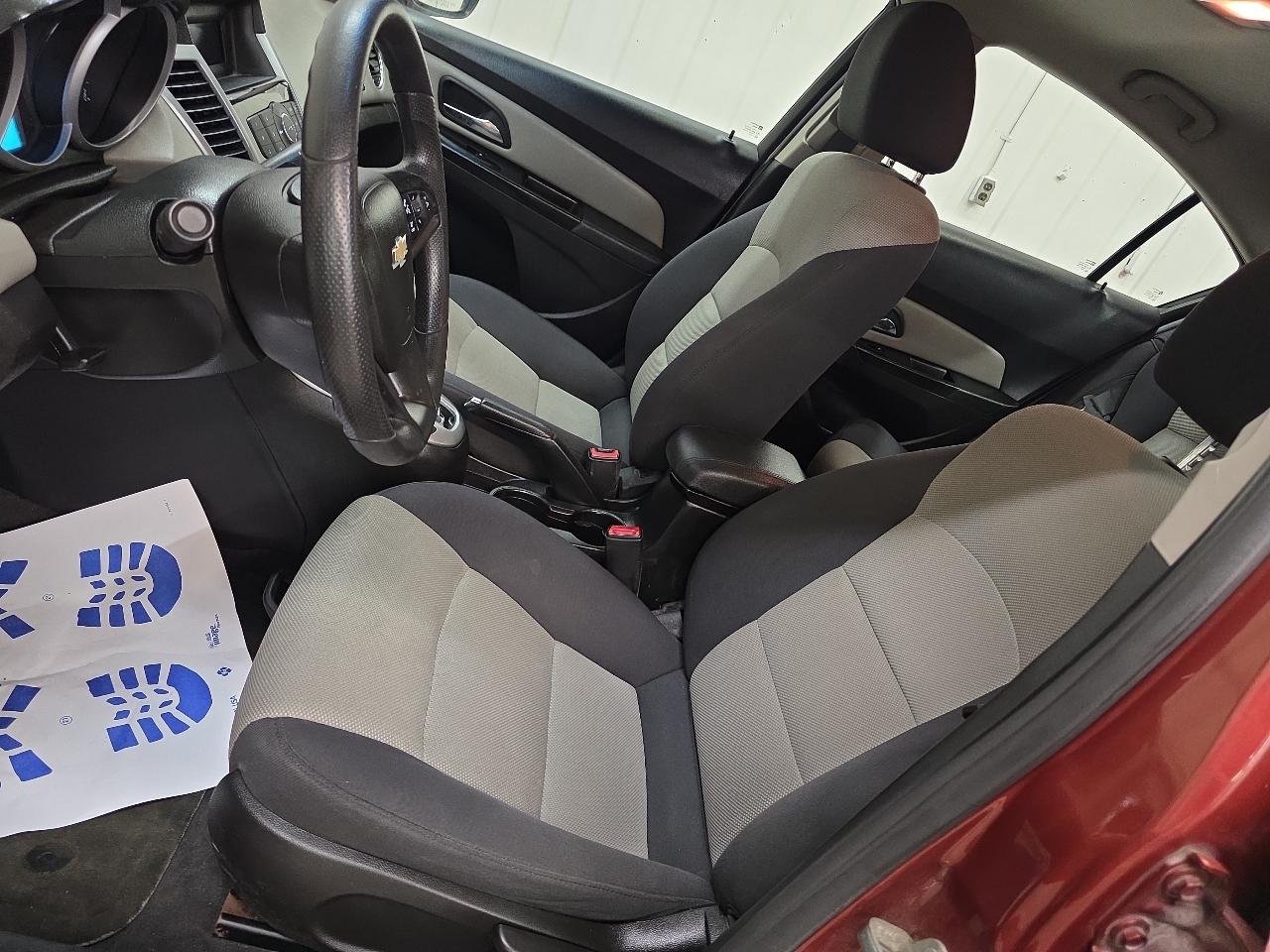 Chevrolet Cruze  2012