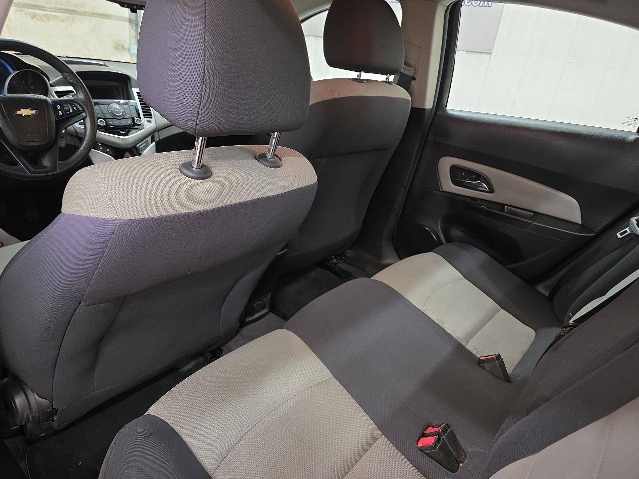 Chevrolet Cruze  2012