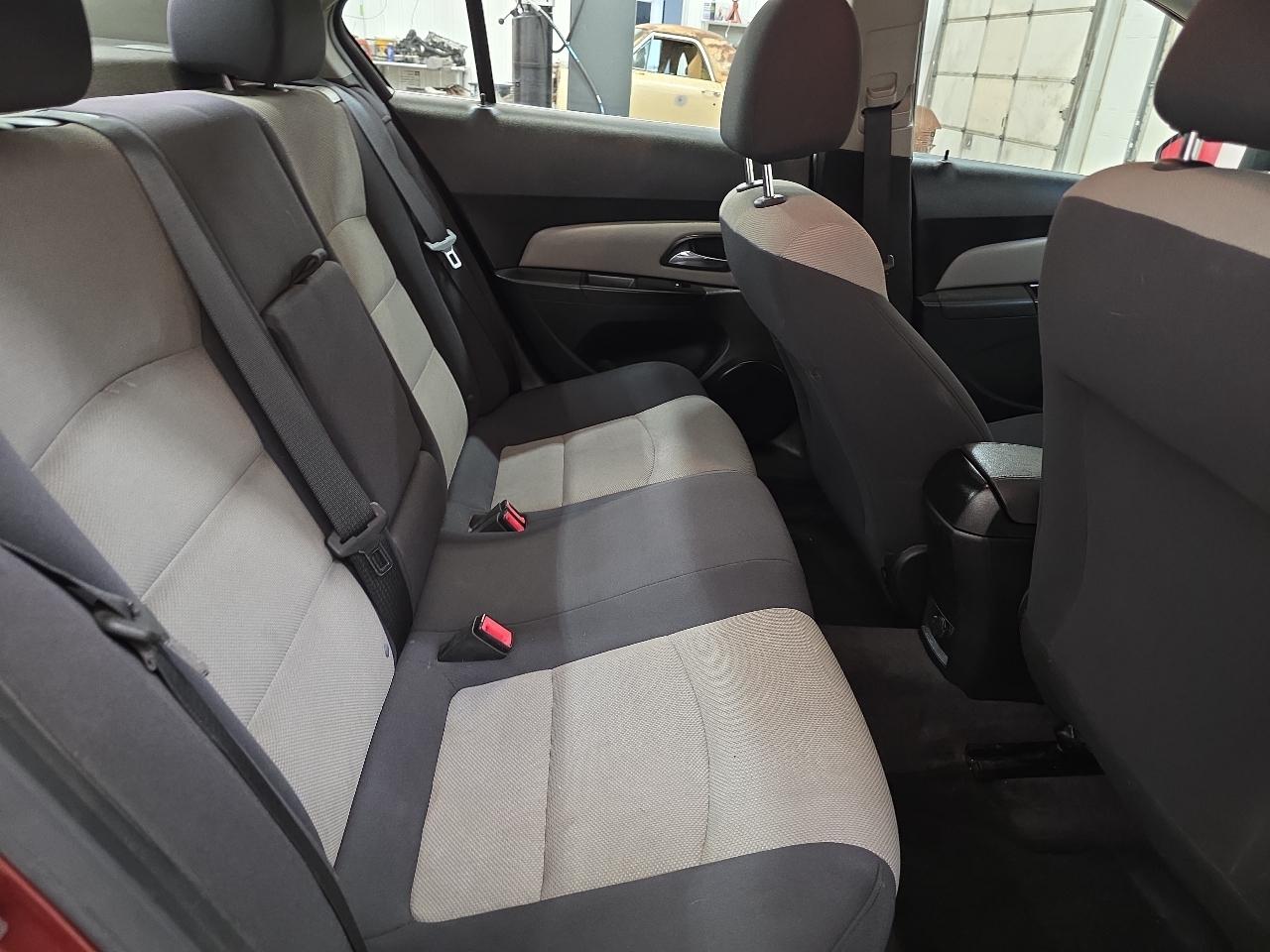 Chevrolet Cruze  2012