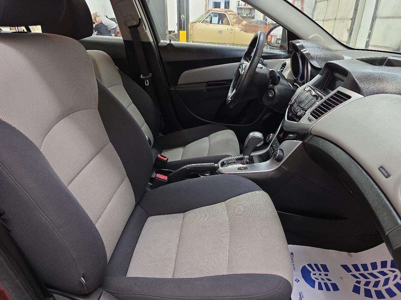 Chevrolet Cruze  2012