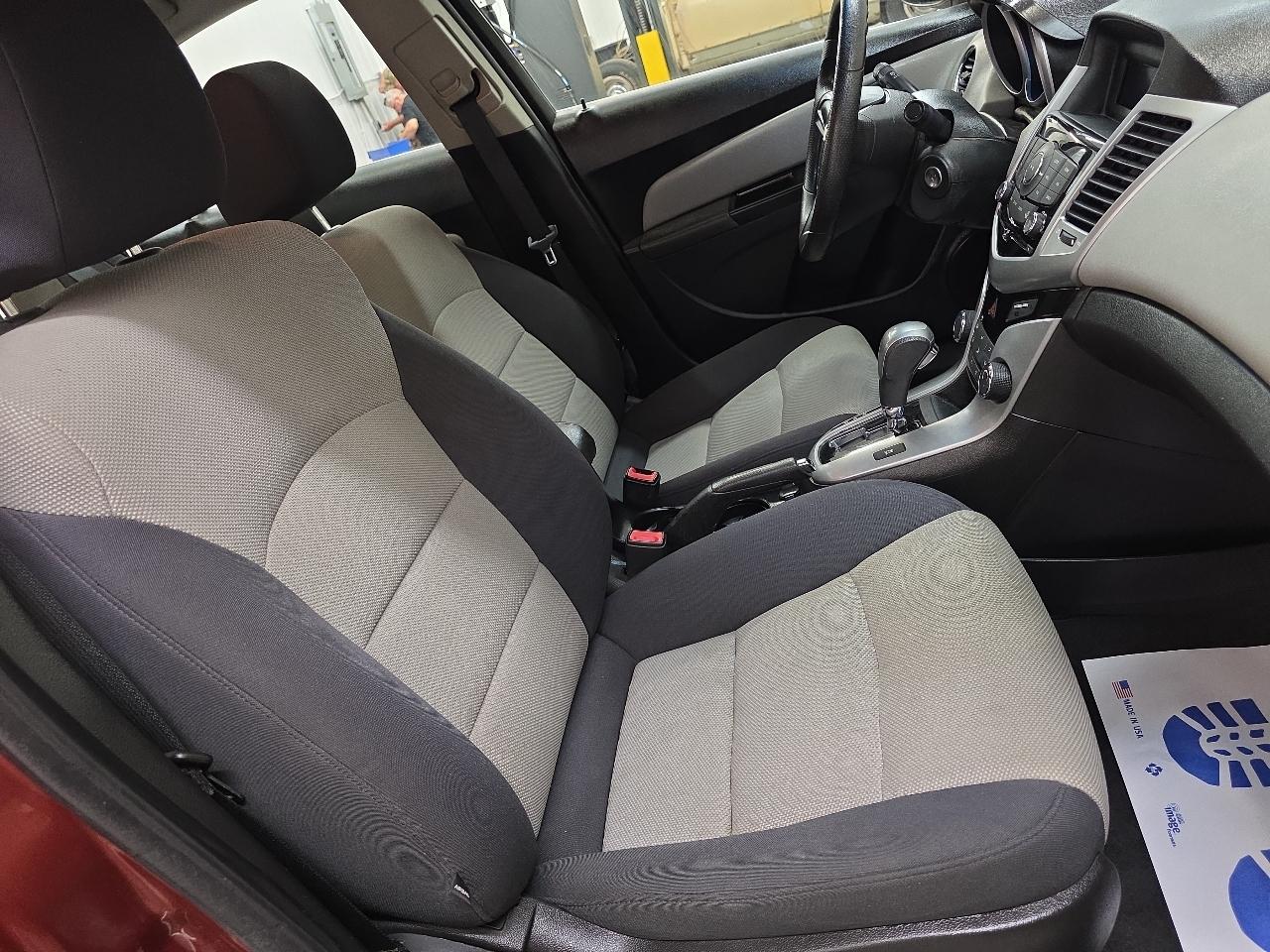 Chevrolet Cruze  2012