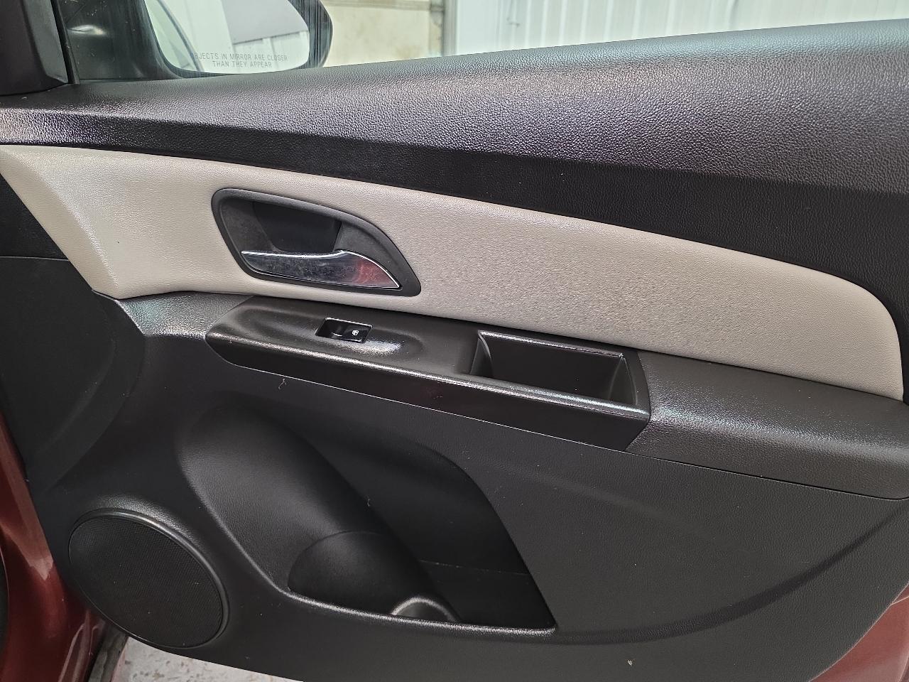 Chevrolet Cruze  2012