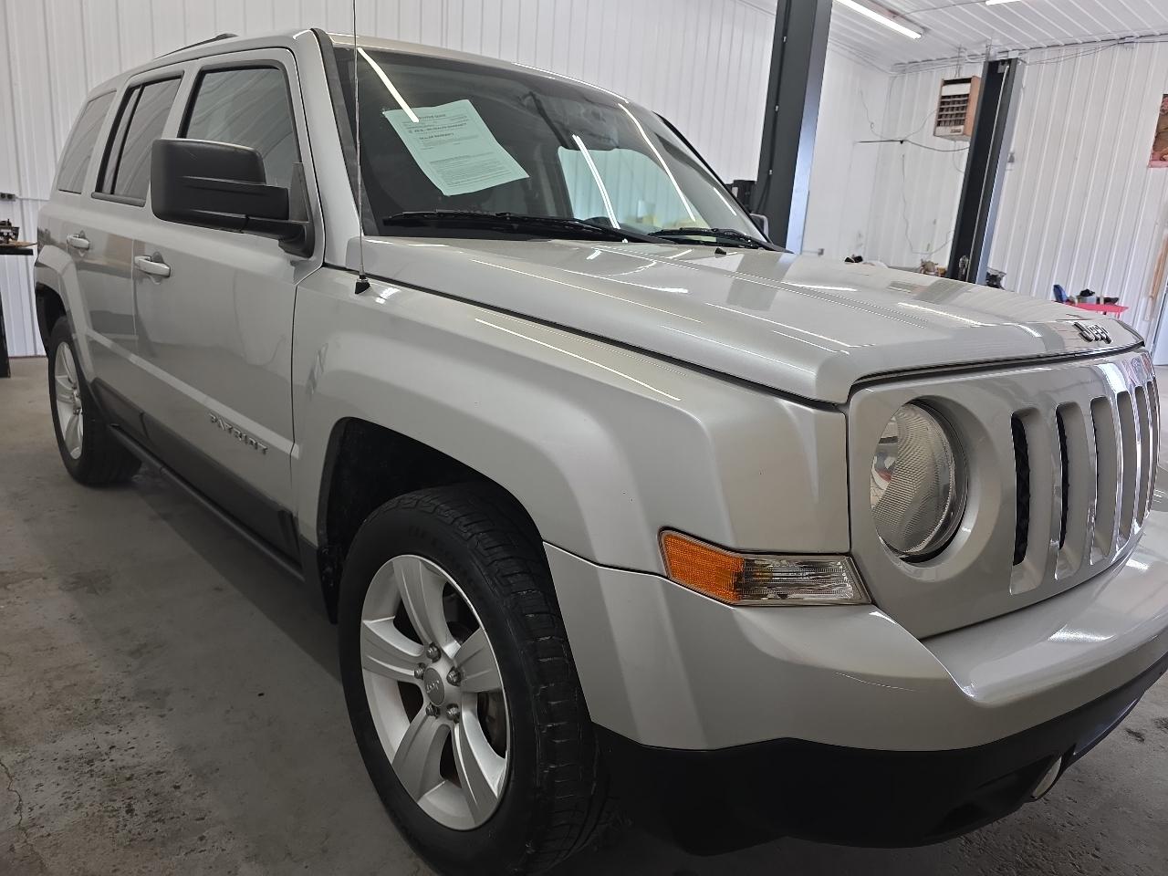 Jeep Patriot FWD 4dr Latitude 2013