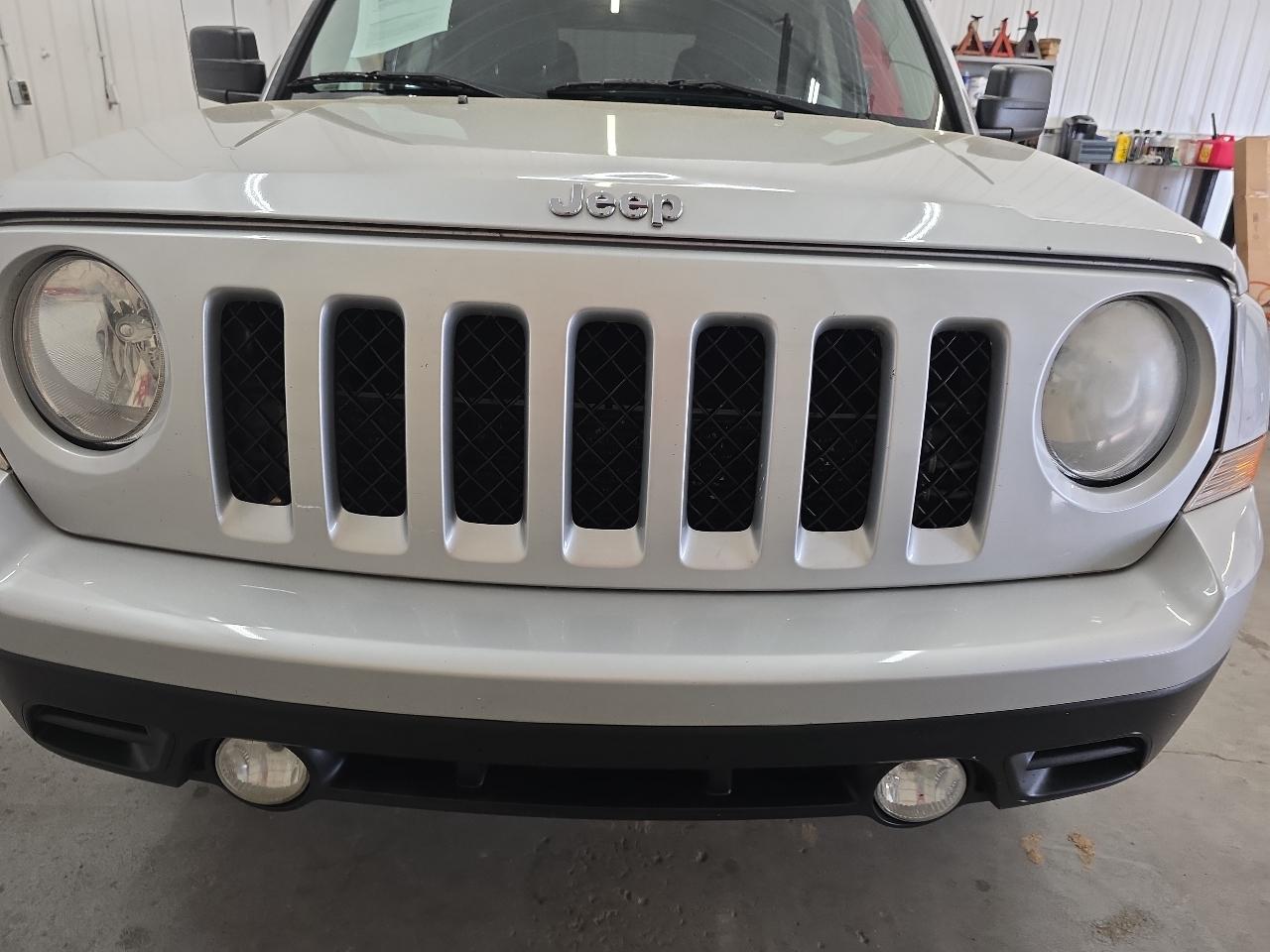 Jeep Patriot FWD 4dr Latitude 2013