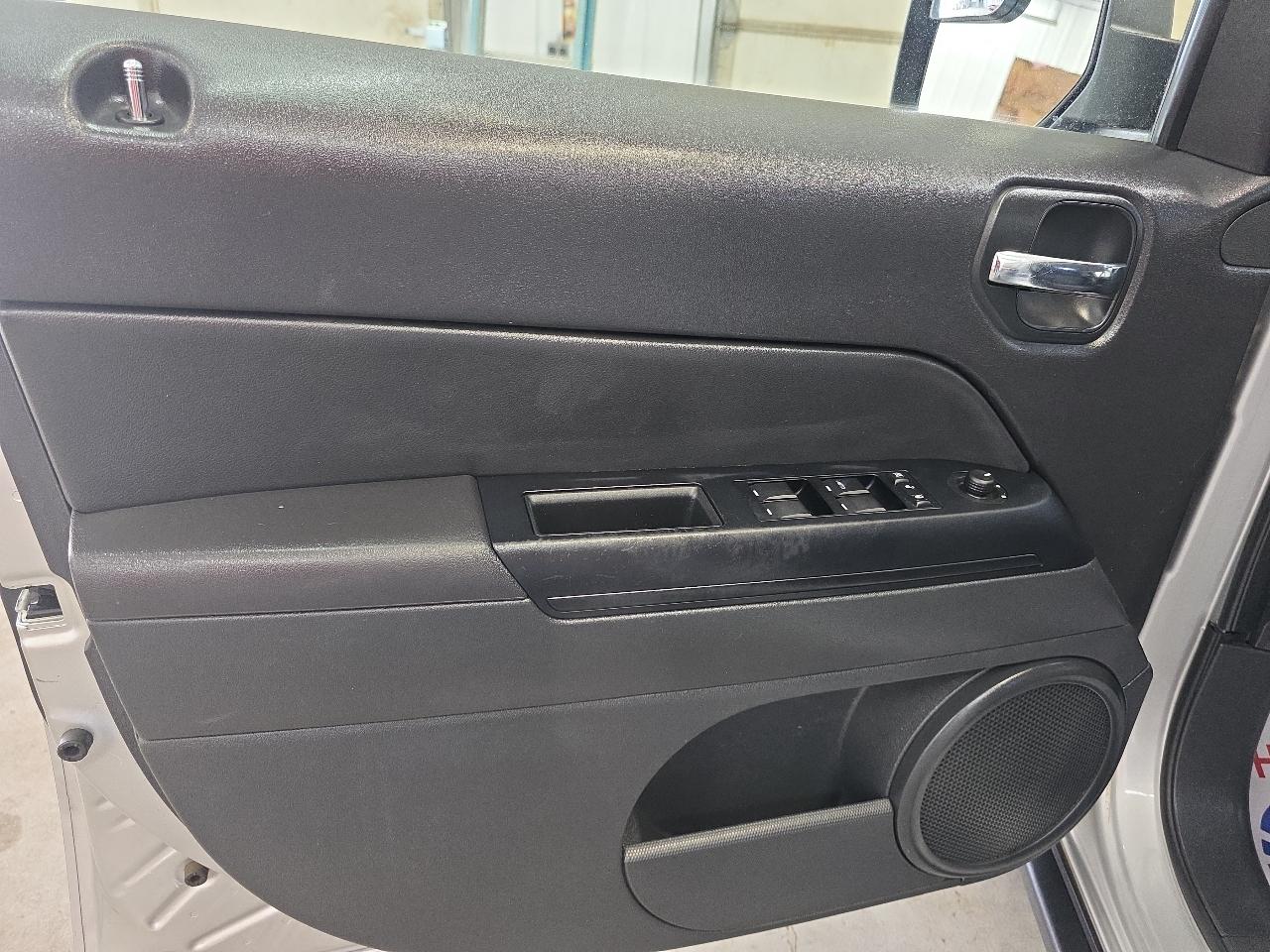 Jeep Patriot FWD 4dr Latitude 2013