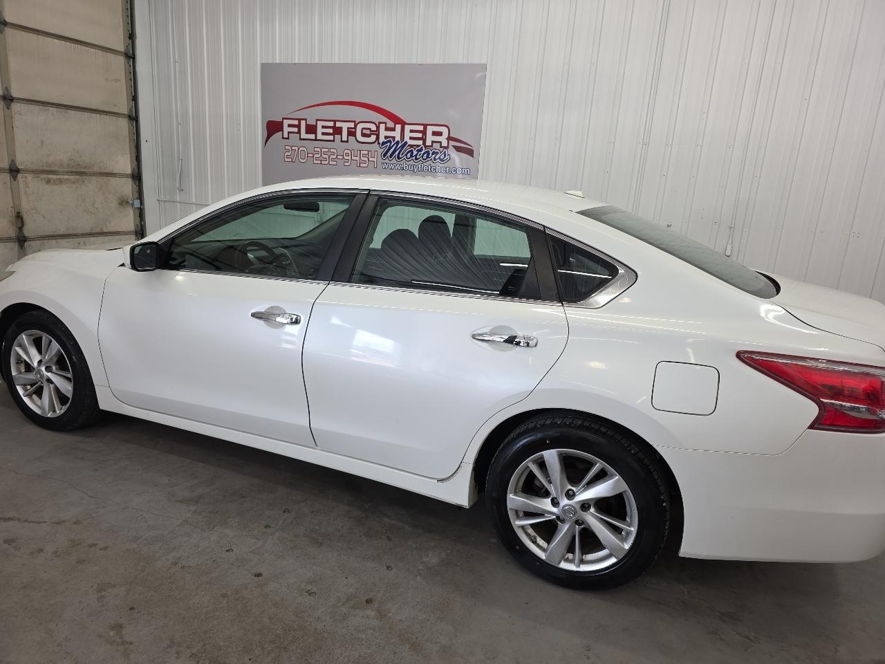 Nissan Altima 4dr Sdn I4 2.5 SV 2013