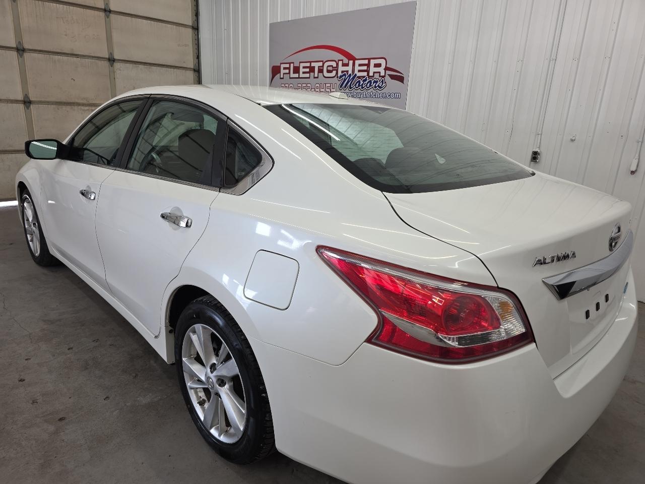 Nissan Altima 4dr Sdn I4 2.5 SV 2013