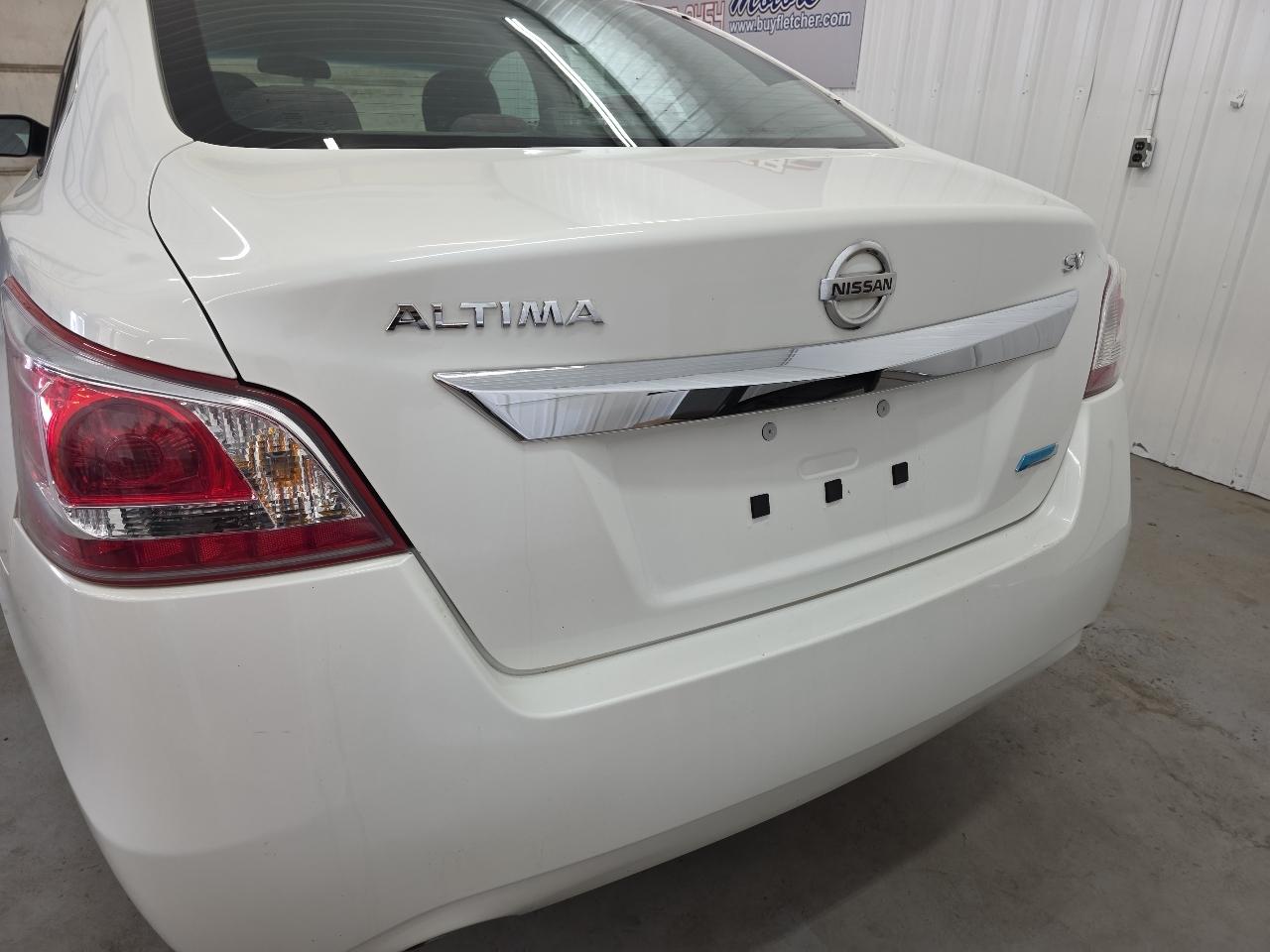 Nissan Altima 4dr Sdn I4 2.5 SV 2013