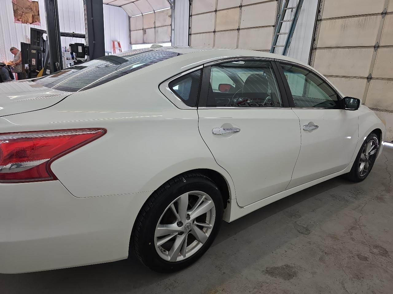 Nissan Altima 4dr Sdn I4 2.5 SV 2013
