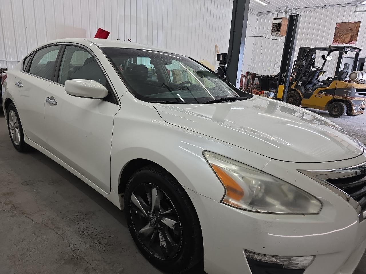 Nissan Altima 4dr Sdn I4 2.5 SV 2013