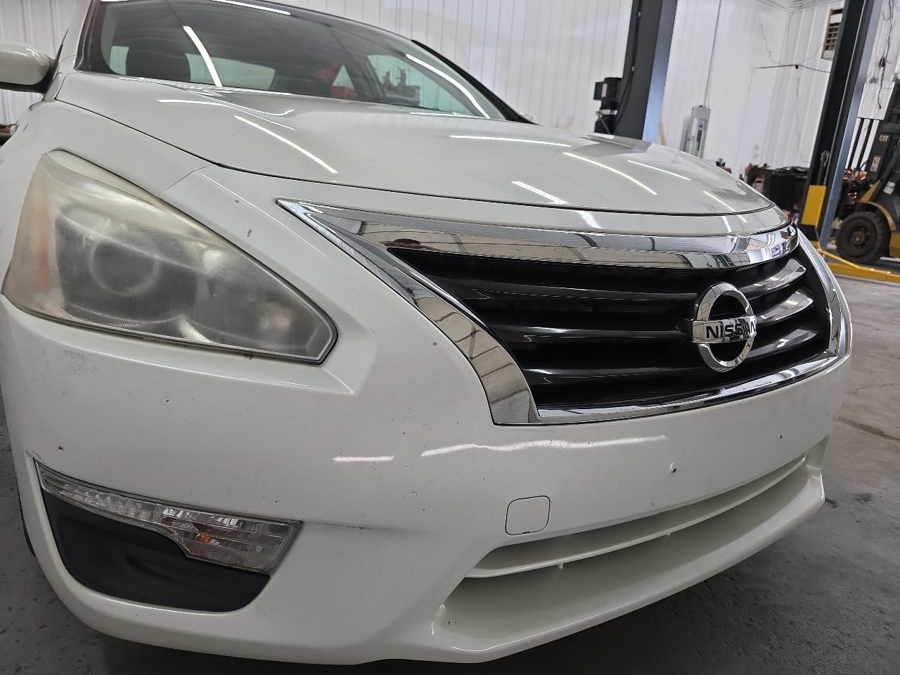 Nissan Altima 4dr Sdn I4 2.5 SV 2013