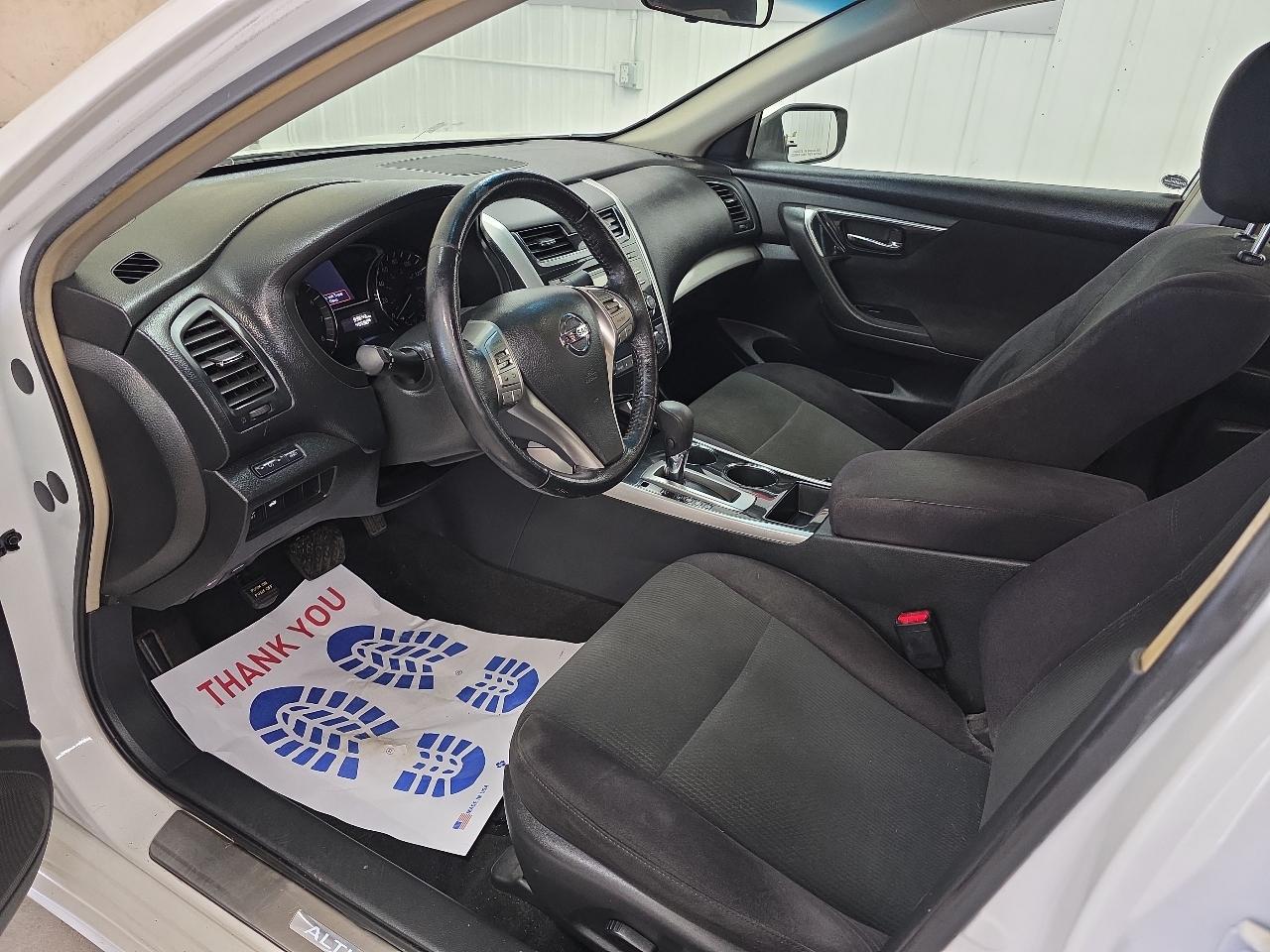 Nissan Altima 4dr Sdn I4 2.5 SV 2013