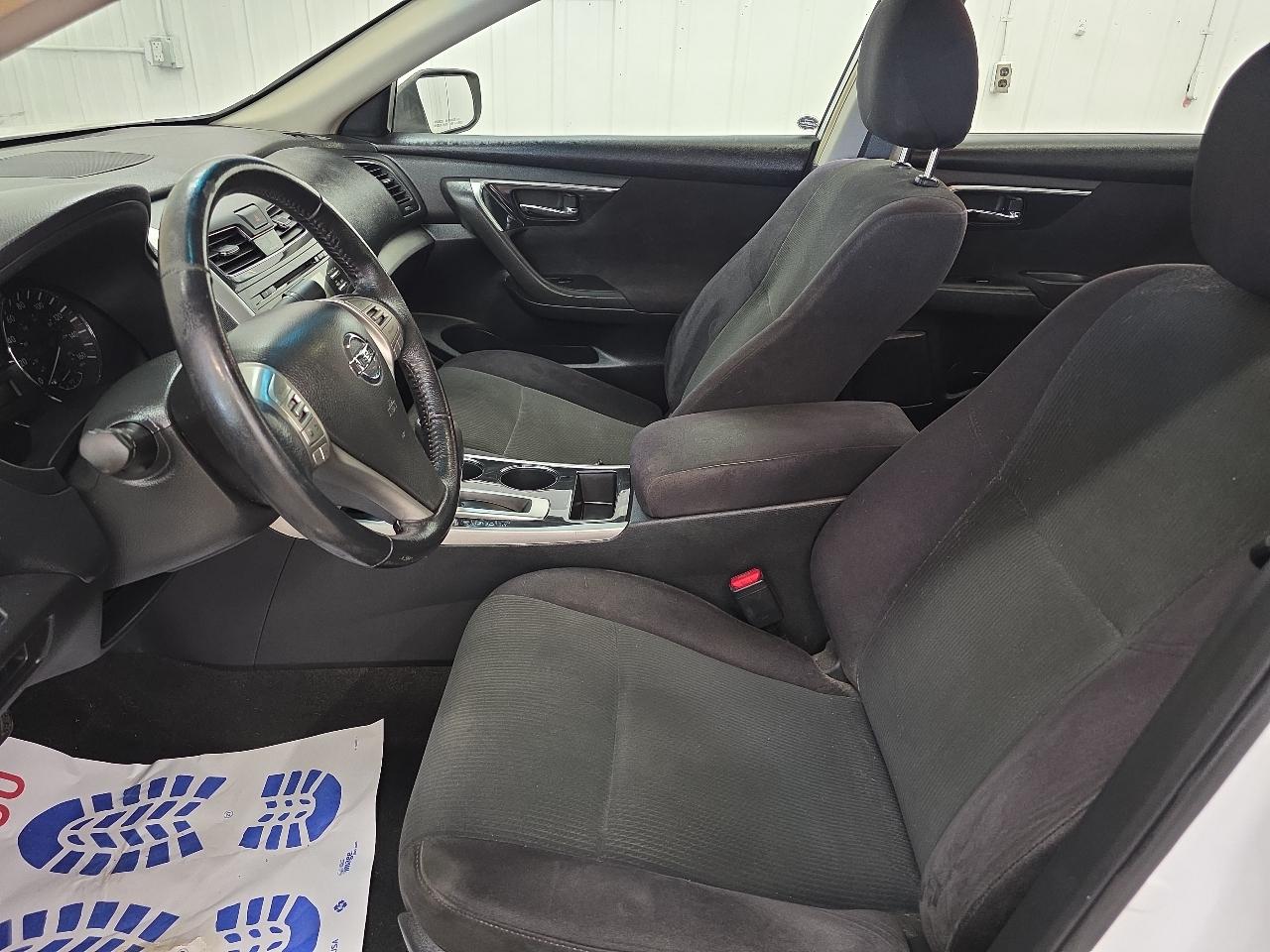 Nissan Altima 4dr Sdn I4 2.5 SV 2013